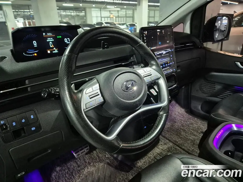 Hyundai Staria 2021 2.2 автомат (гидро), фото 14