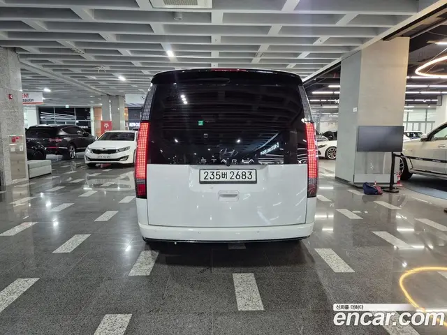 Hyundai Staria 2021 2.2 автомат (гидро), миниатюра 5