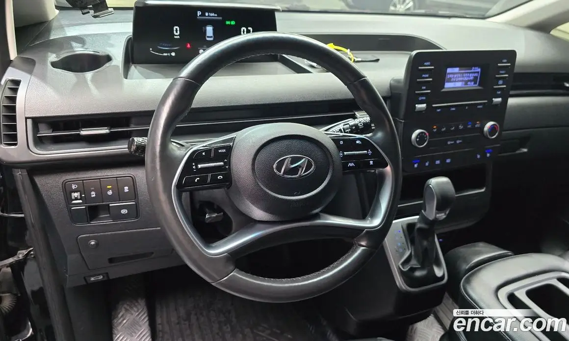 Hyundai Staria 2022 2.2 автомат (гидро), фото 18