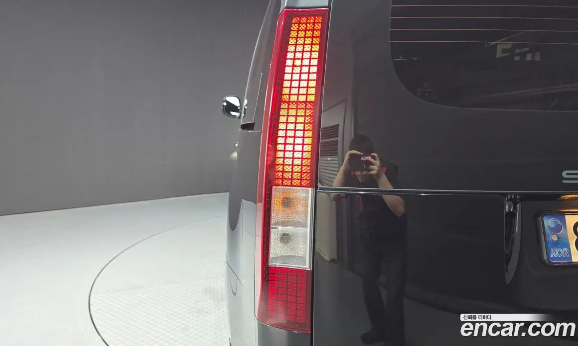 Hyundai Staria 2022 2.2 автомат (гидро), фото 9