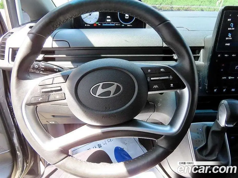 Hyundai Staria 2024 1.6 автомат (гидро), фото 11