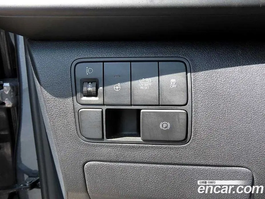 Hyundai Staria 2024 1.6 автомат (гидро), фото 14