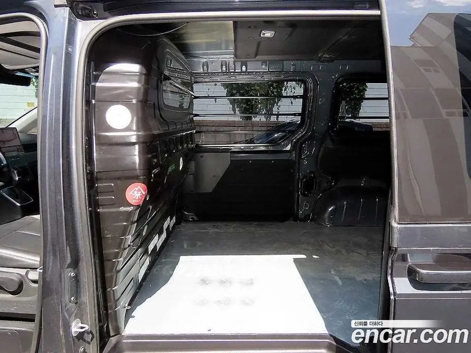 Hyundai Staria 2024 1.6 автомат (гидро), фото 18