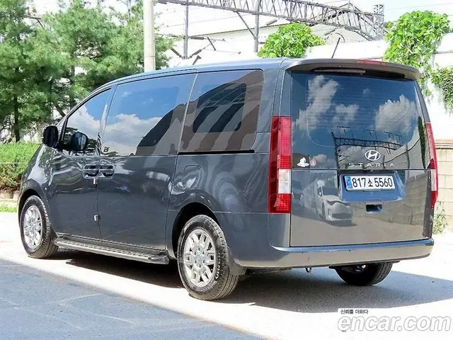 Hyundai Staria 2024 1.6 автомат (гидро), миниатюра 3