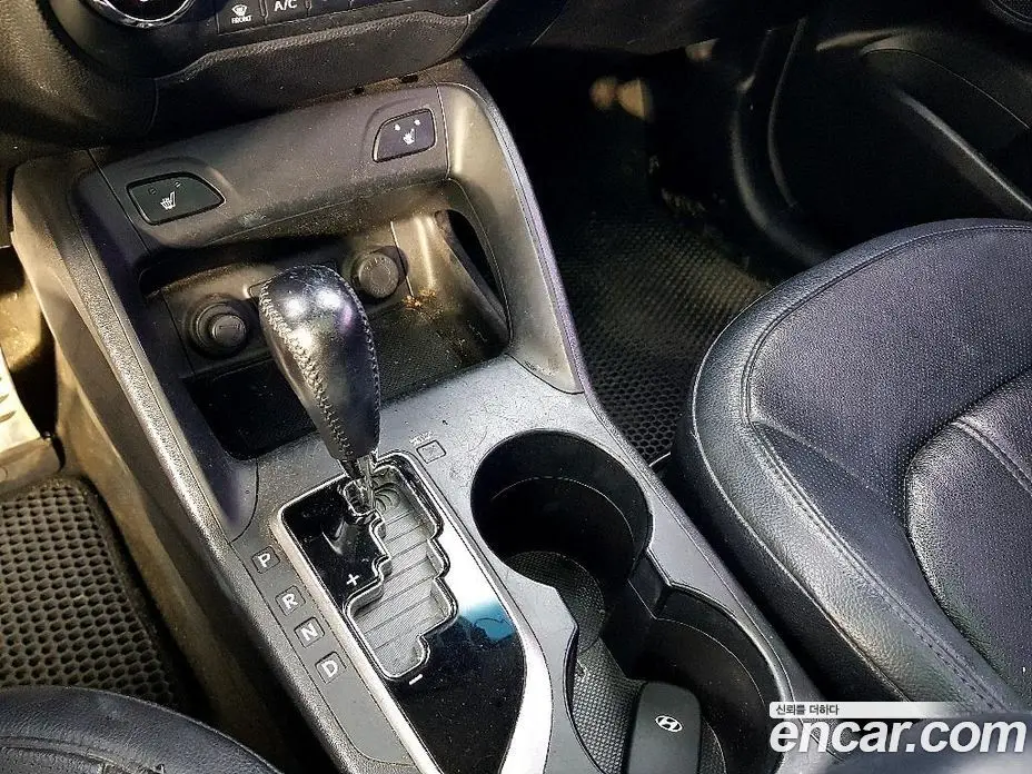 Hyundai Tucson 2011 2.0 автомат (гидро), фото 13