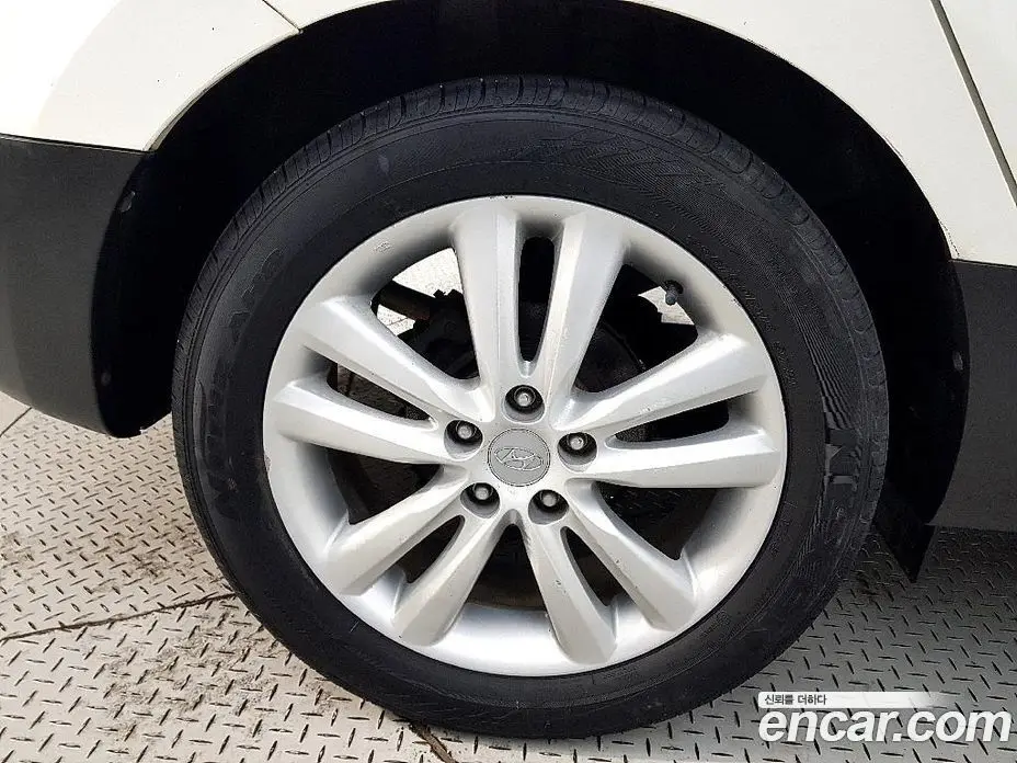 Hyundai Tucson 2011 2.0 автомат (гидро), фото 20