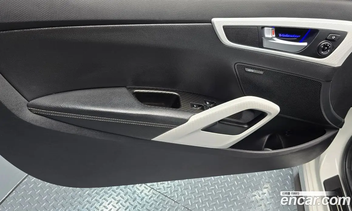 Hyundai Veloster 2012 1.6 автомат (гидро), фото 14