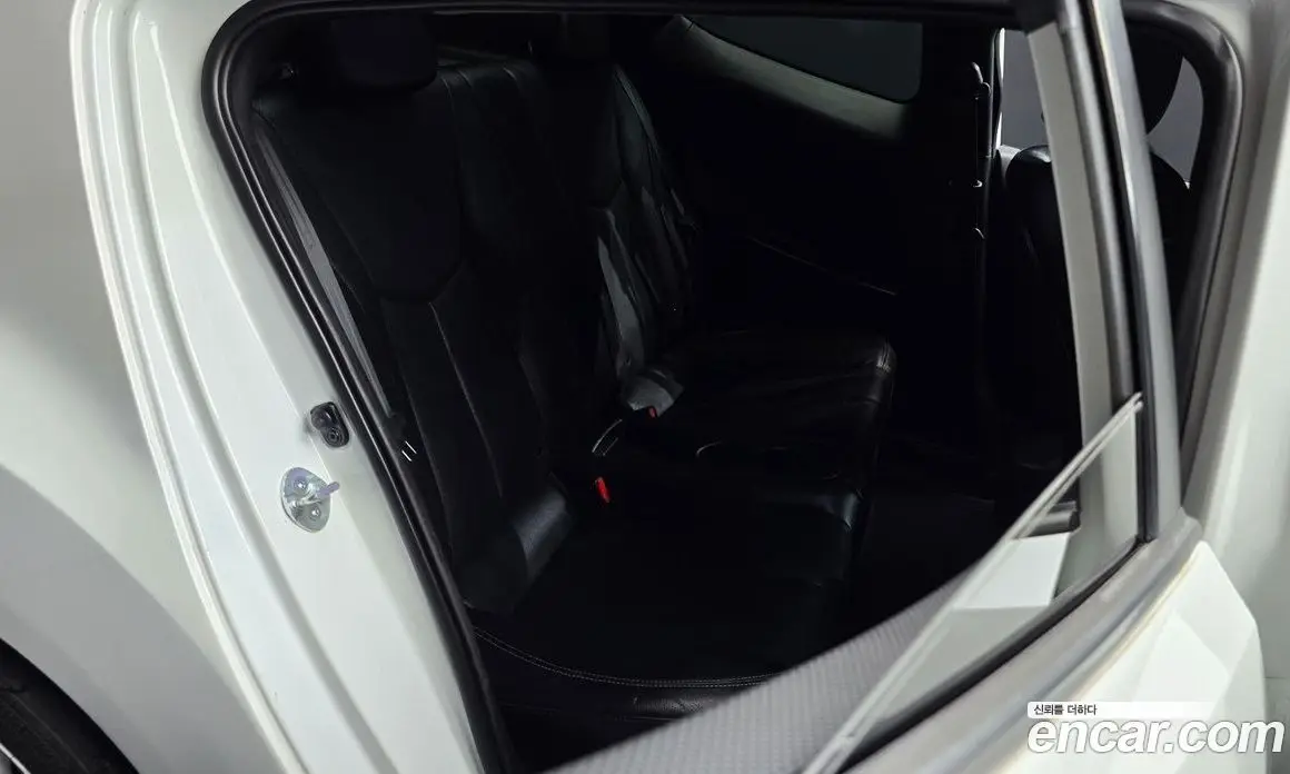Hyundai Veloster 2012 1.6 автомат (гидро), фото 16