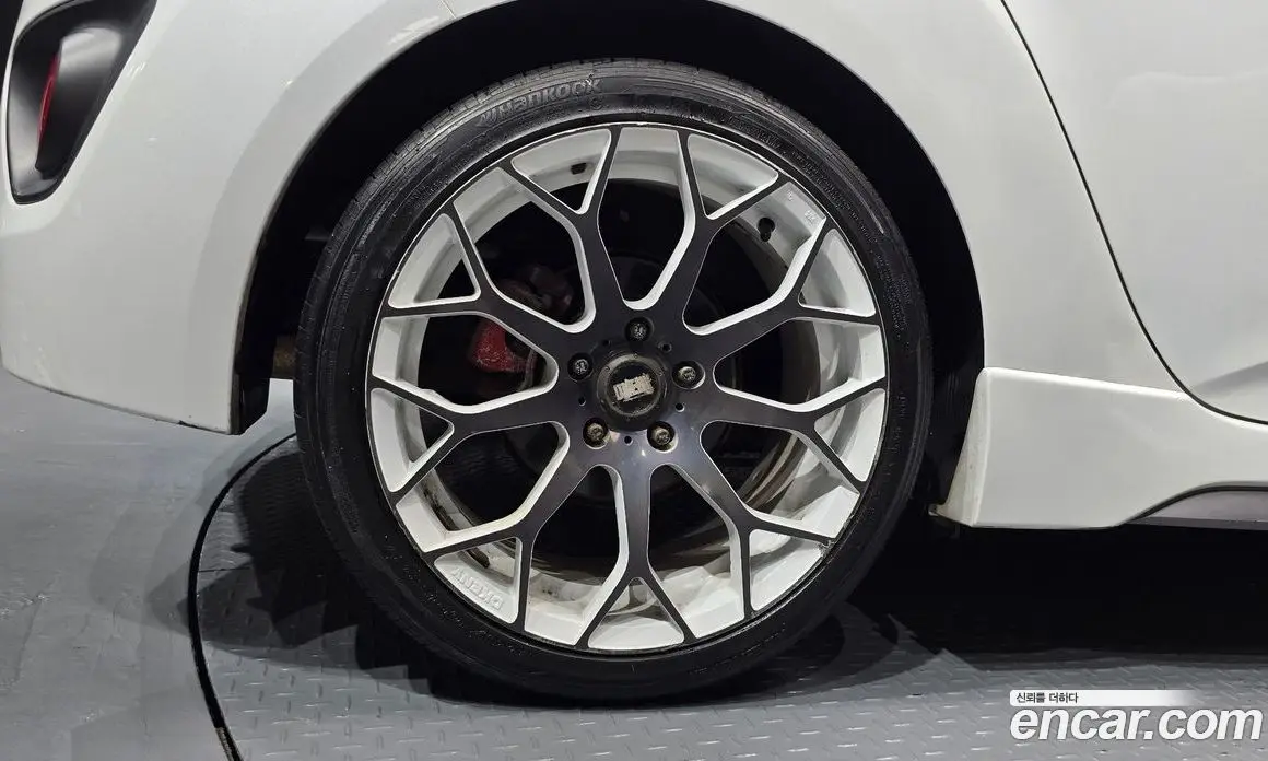 Hyundai Veloster 2012 1.6 автомат (гидро), фото 5