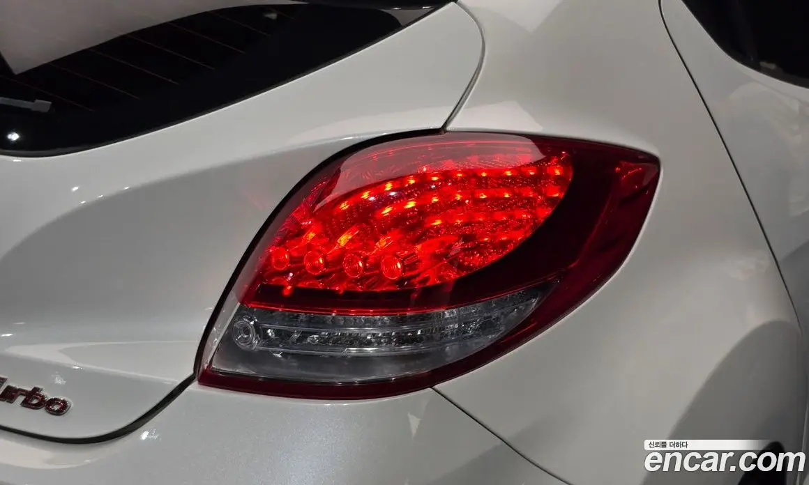 Hyundai Veloster 2012 1.6 автомат (гидро), фото 9