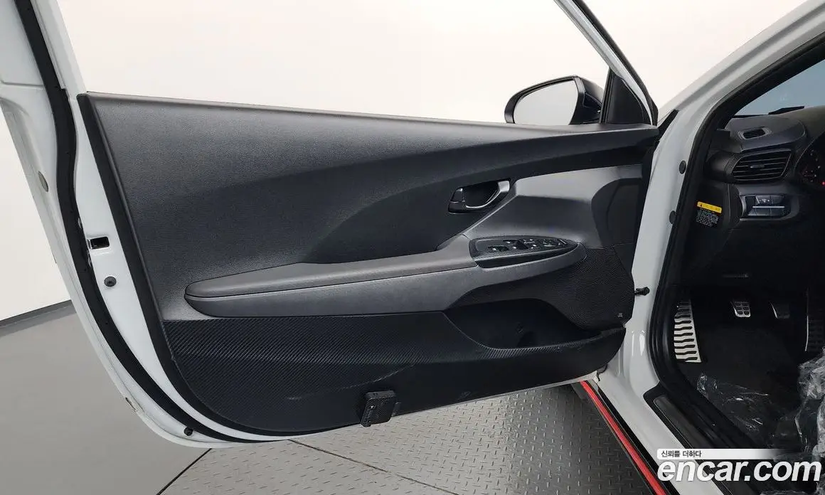 Hyundai Veloster 2019 2.0 механика, фото 13