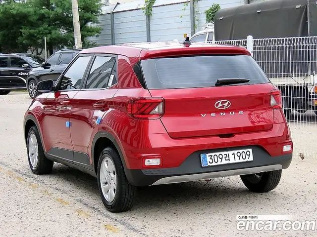 Hyundai Venue 2024 1.6 автомат (гидро), миниатюра 3 Hyundai Venue 2024 1.6 автомат (гидро), миниатюра 3