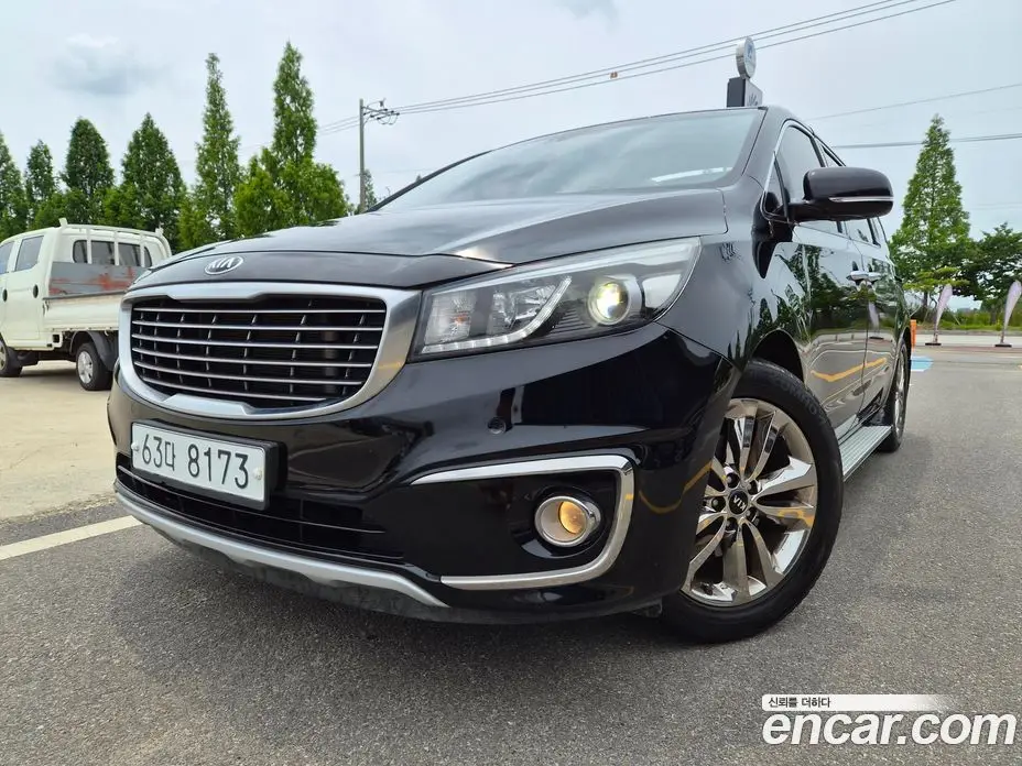 Kia Carnival 2014 2.2 автомат (гидро), фото 1 Kia Carnival 2014 2.2 автомат (гидро), фото 1