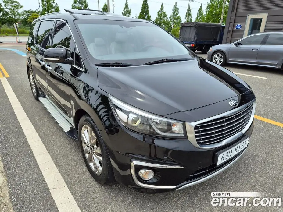 Kia Carnival 2014 2.2 автомат (гидро), фото 3 Kia Carnival 2014 2.2 автомат (гидро), фото 3