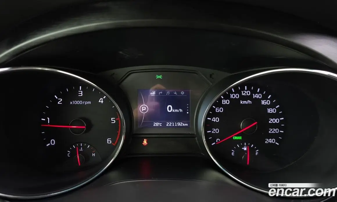 Kia Carnival 2016 2.2 автомат (гидро), фото 11 Kia Carnival 2016 2.2 автомат (гидро), фото 11