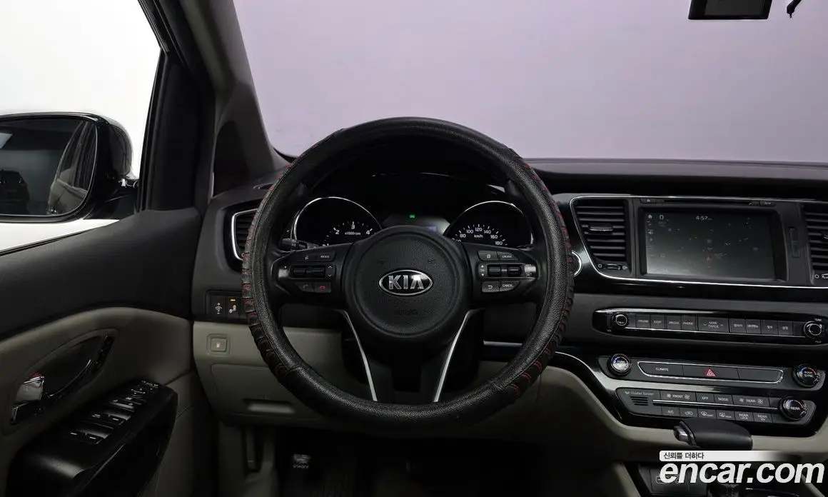 Kia Carnival 2017 2.2 автомат (гидро), фото 13 Kia Carnival 2017 2.2 автомат (гидро), фото 13