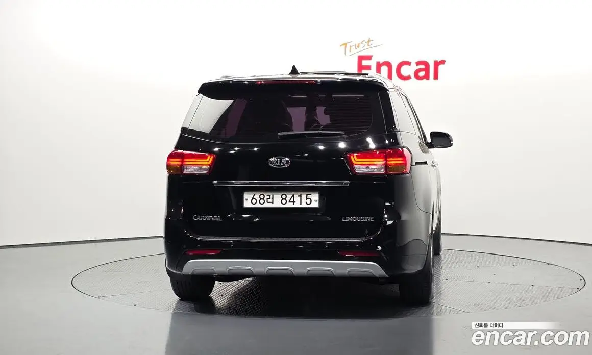 Kia Carnival 2017 2.2 автомат (гидро), фото 4 Kia Carnival 2017 2.2 автомат (гидро), фото 4