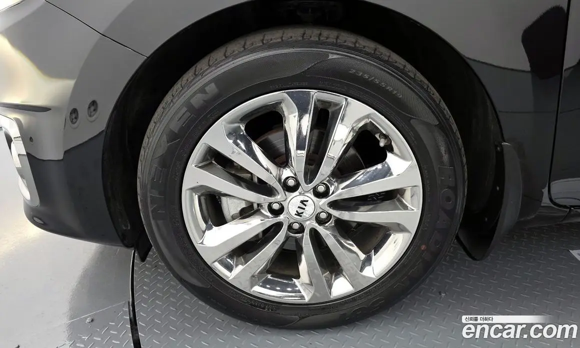 Kia Carnival 2017 2.2 автомат (гидро), фото 5 Kia Carnival 2017 2.2 автомат (гидро), фото 5