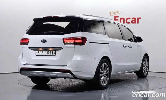 Kia Carnival 2017 2.2 автомат (гидро), миниатюра 2 Kia Carnival 2017 2.2 автомат (гидро), миниатюра 2