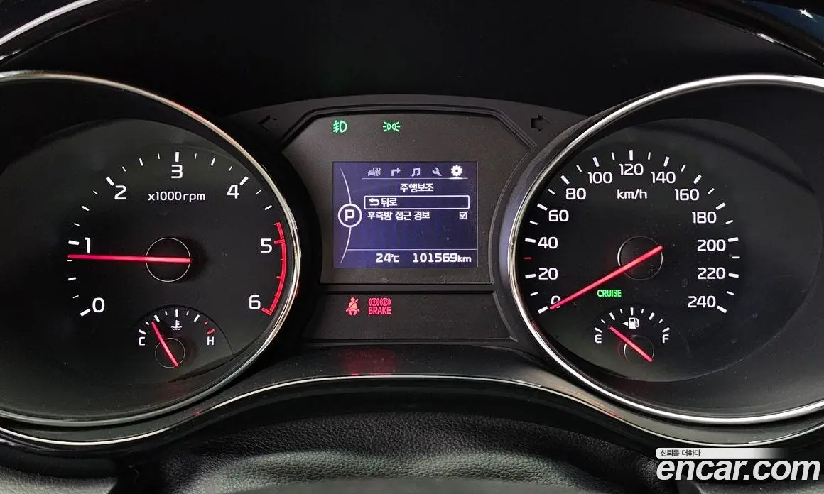 Kia Carnival 2017 2.2 автомат (гидро), фото 11 Kia Carnival 2017 2.2 автомат (гидро), фото 11