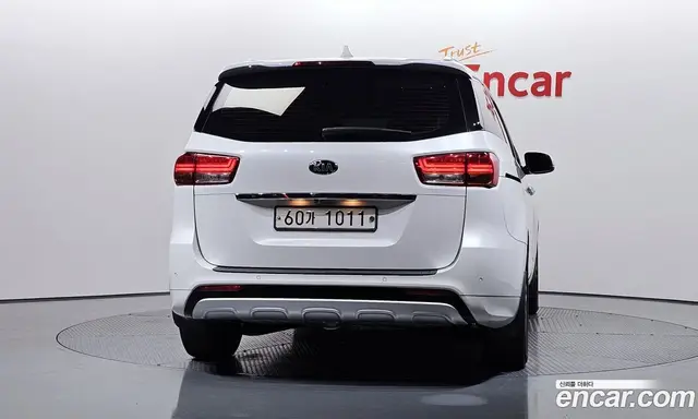 Kia Carnival 2017 2.2 автомат (гидро), миниатюра 4 Kia Carnival 2017 2.2 автомат (гидро), миниатюра 4