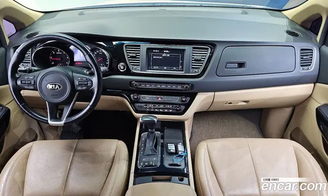 Kia Carnival 2017 2.2 автомат (гидро), миниатюра 10 Kia Carnival 2017 2.2 автомат (гидро), миниатюра 10
