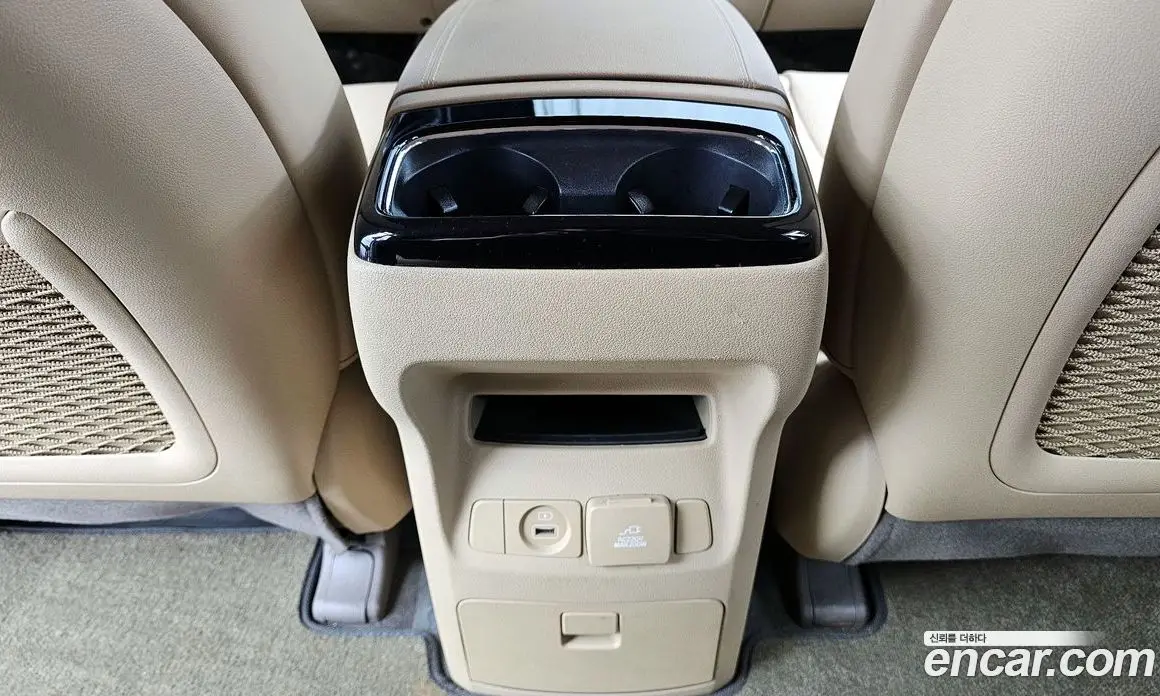 Kia Carnival 2018 2.2 автомат (гидро), фото 19