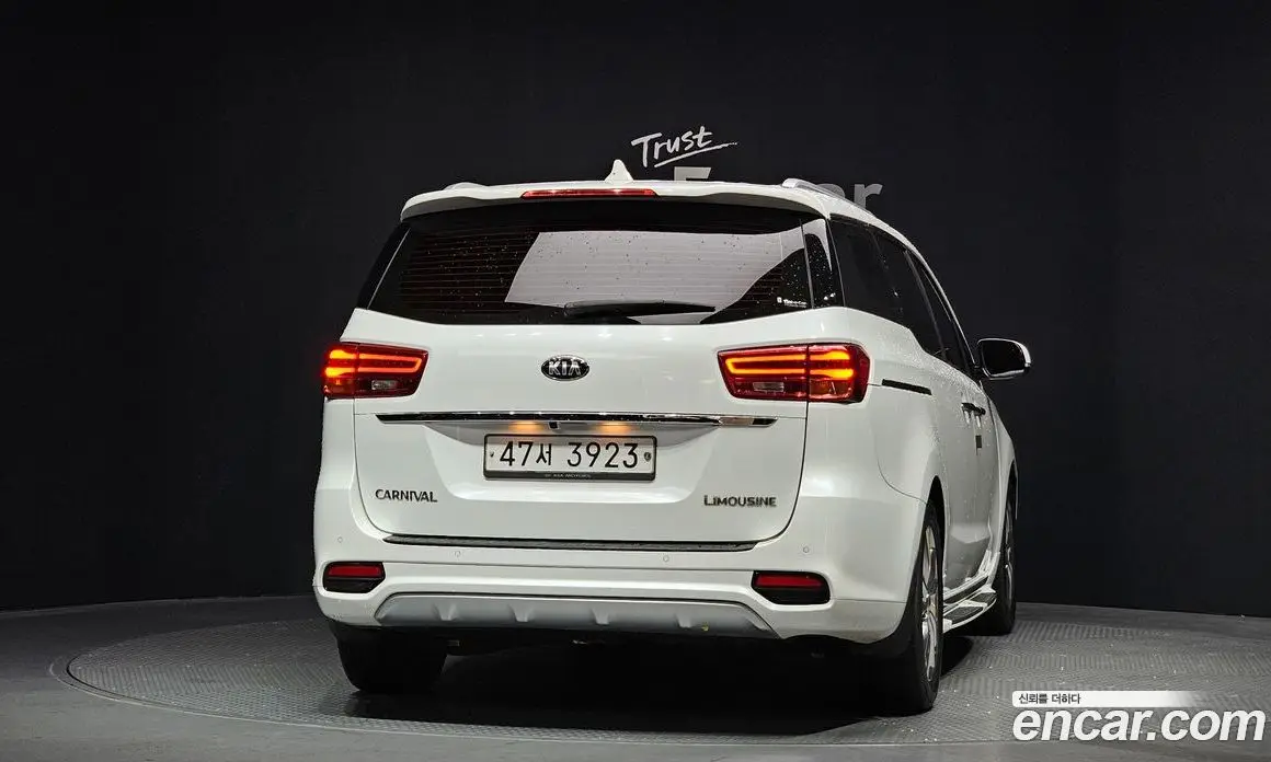 Kia Carnival 2018 2.2 автомат (гидро), фото 4