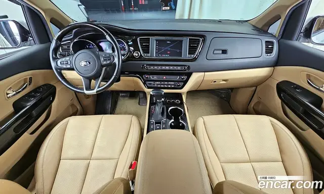 Kia Carnival 2018 2.2 автомат (гидро), миниатюра 7