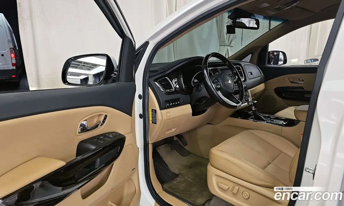 Kia Carnival 2018 2.2 автомат (гидро), фото 10