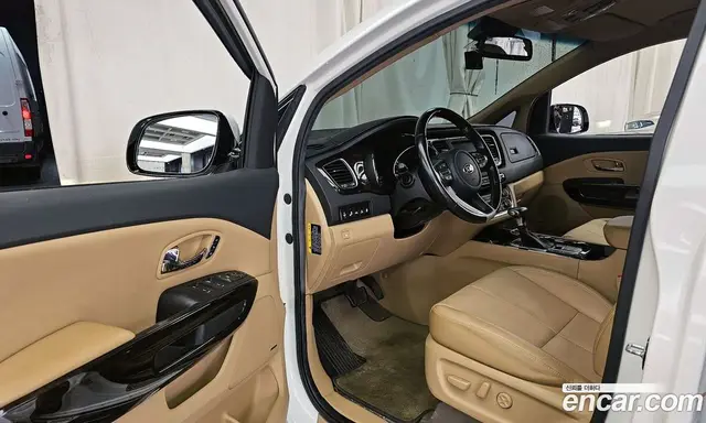 Kia Carnival 2018 2.2 автомат (гидро), миниатюра 10