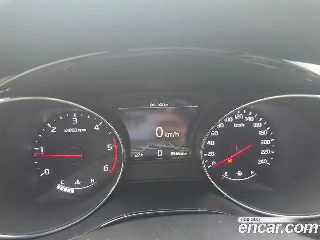 Kia Carnival 2018 2.2 автомат (гидро), миниатюра 11