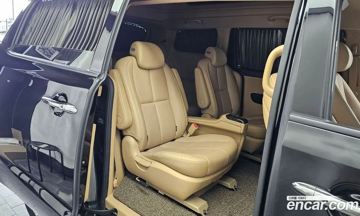 Kia Carnival 2018 2.2 автомат (гидро), фото 17