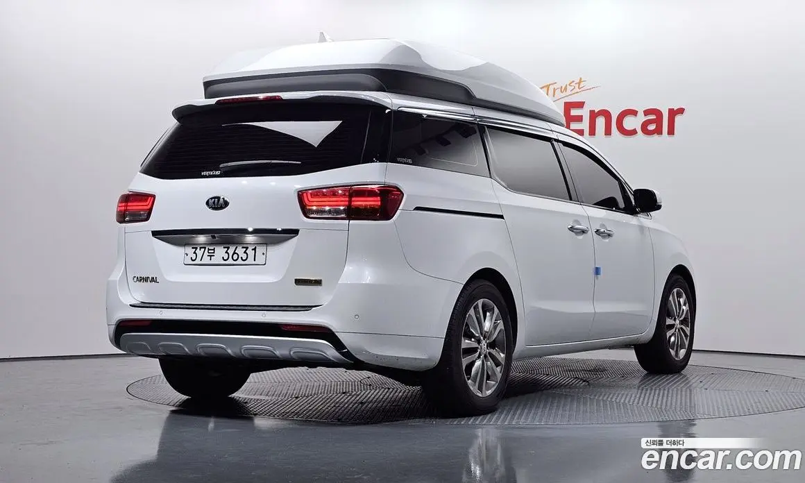 Kia Carnival 2018 2.2 автомат (гидро), фото 2 Kia Carnival 2018 2.2 автомат (гидро), фото 2