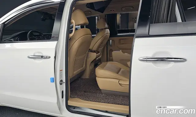 Kia Carnival 2018 2.2 автомат (гидро), миниатюра 12