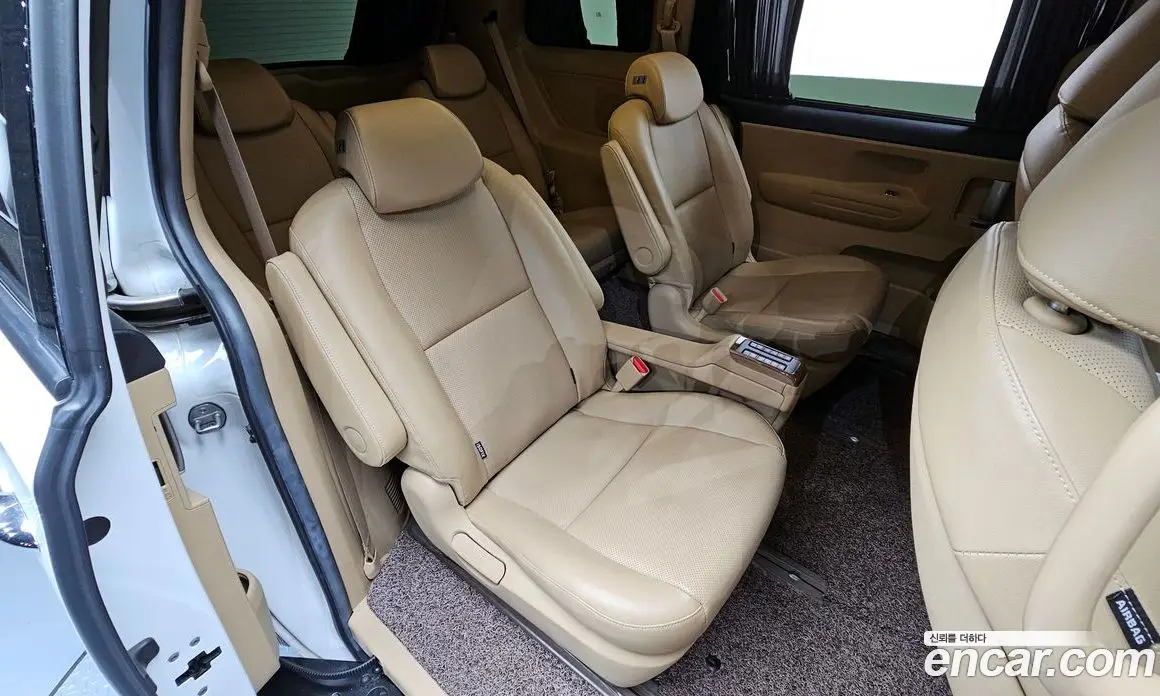 Kia Carnival 2018 2.2 автомат (гидро), фото 13 Kia Carnival 2018 2.2 автомат (гидро), фото 13