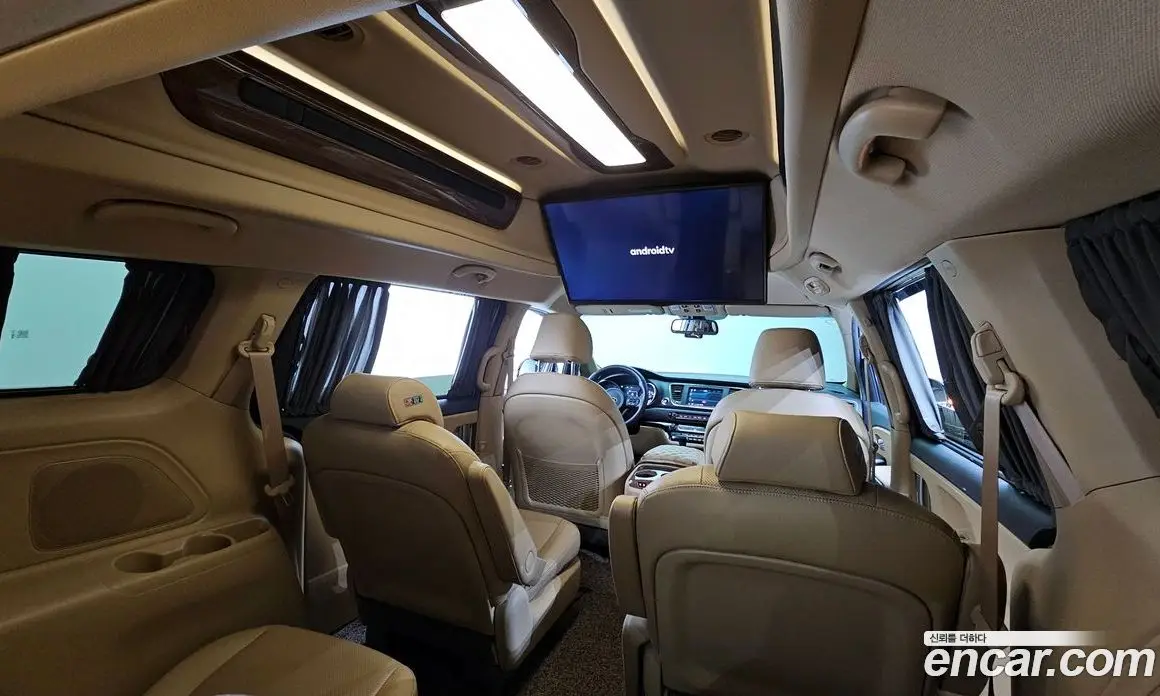 Kia Carnival 2018 2.2 автомат (гидро), фото 14 Kia Carnival 2018 2.2 автомат (гидро), фото 14