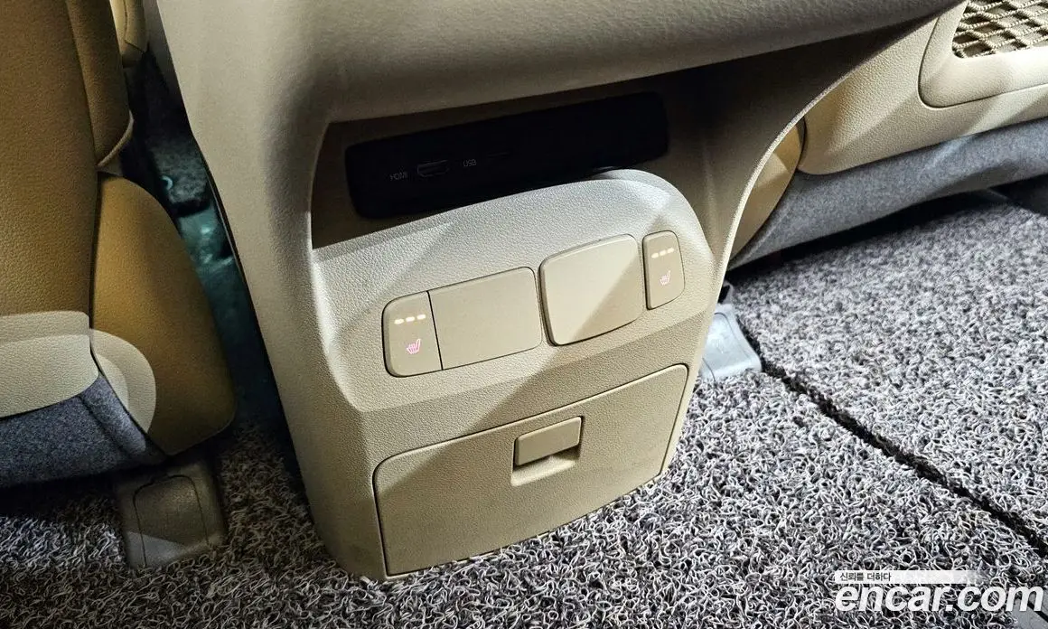 Kia Carnival 2018 2.2 автомат (гидро), фото 18 Kia Carnival 2018 2.2 автомат (гидро), фото 18