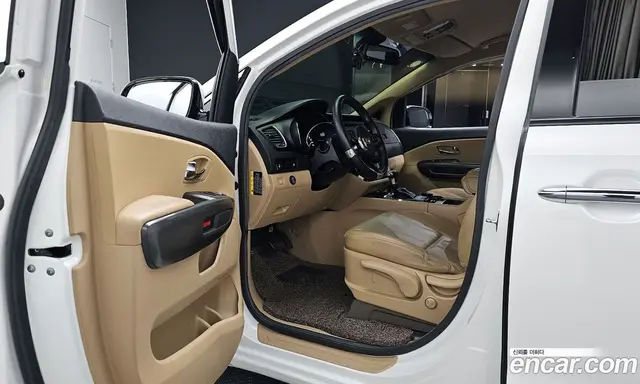 Kia Carnival 2018 2.2 автомат (гидро), миниатюра 10 Kia Carnival 2018 2.2 автомат (гидро), миниатюра 10