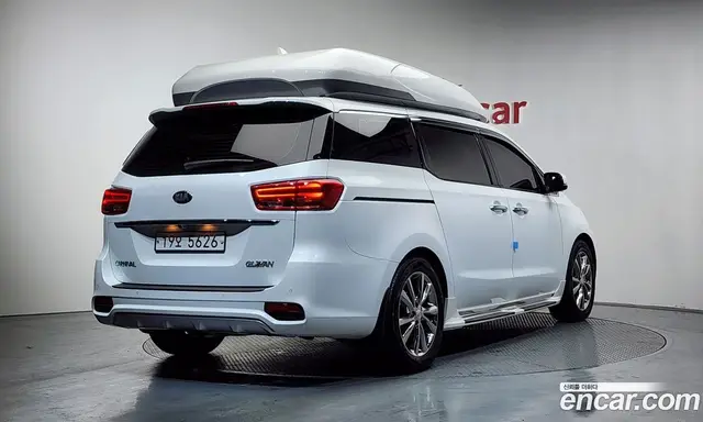 Kia Carnival 2018 2.2 автомат (гидро), миниатюра 2