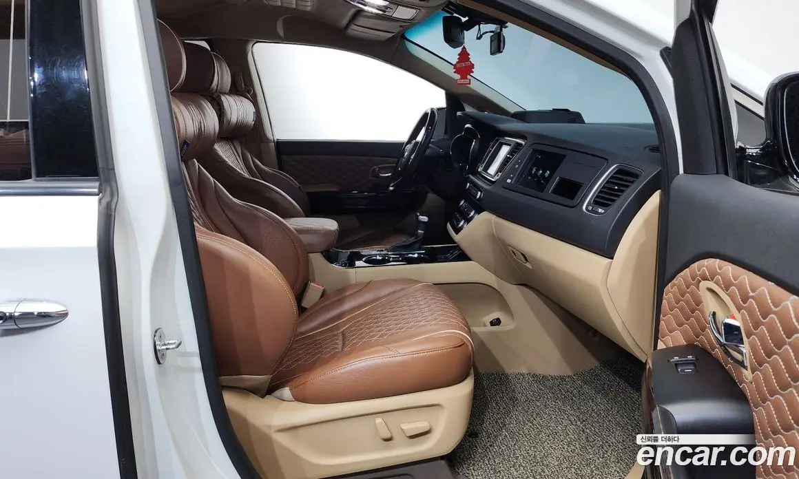 Kia Carnival 2018 2.2 автомат (гидро), фото 11