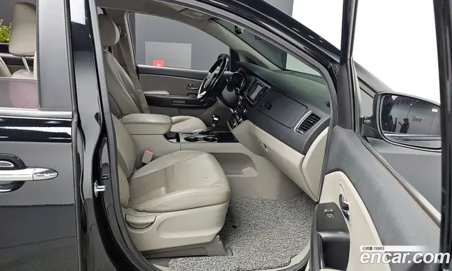 Kia Carnival 2018 2.2 автомат (гидро), миниатюра 11