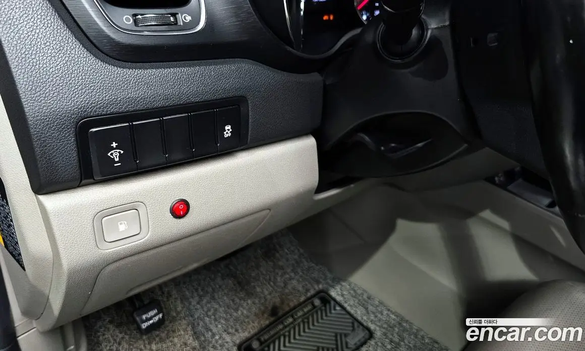 Kia Carnival 2018 2.2 автомат (гидро), фото 17