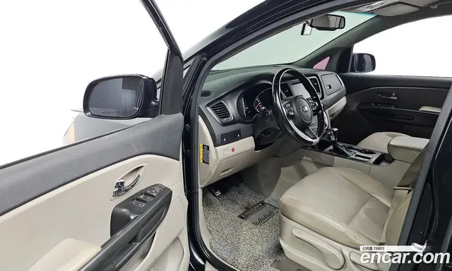 Kia Carnival 2018 2.2 автомат (гидро), миниатюра 10