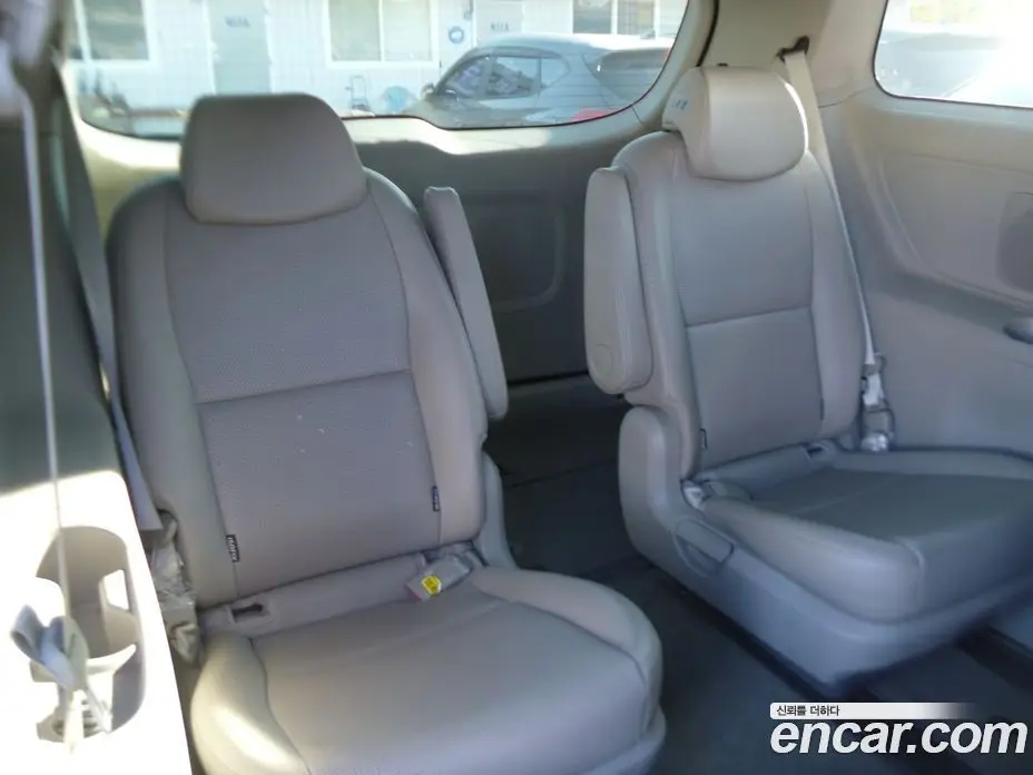 Kia Carnival 2018 2.2 автомат (гидро), фото 13 Kia Carnival 2018 2.2 автомат (гидро), фото 13
