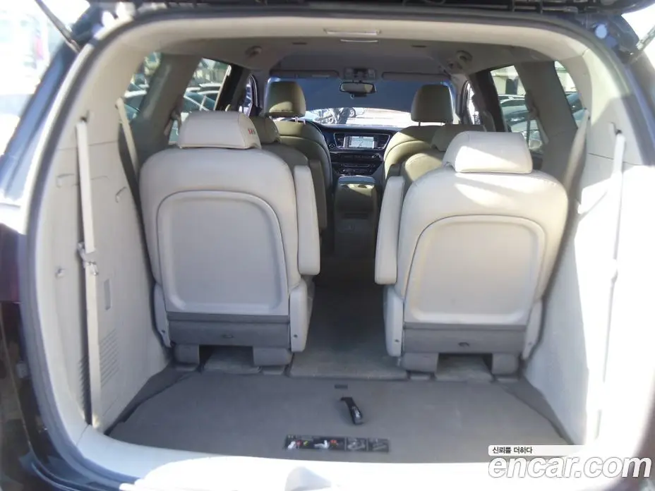 Kia Carnival 2018 2.2 автомат (гидро), фото 18 Kia Carnival 2018 2.2 автомат (гидро), фото 18