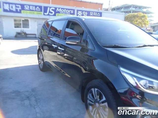 Kia Carnival 2018 2.2 автомат (гидро), миниатюра 6 Kia Carnival 2018 2.2 автомат (гидро), миниатюра 6