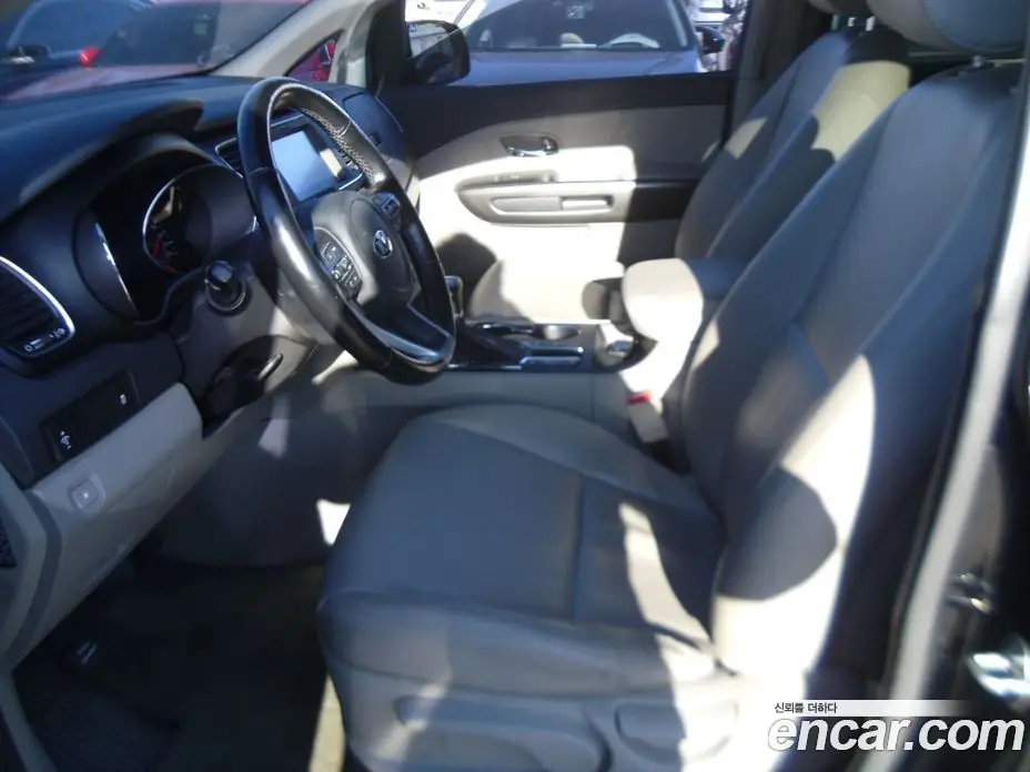 Kia Carnival 2018 2.2 автомат (гидро), фото 10 Kia Carnival 2018 2.2 автомат (гидро), фото 10