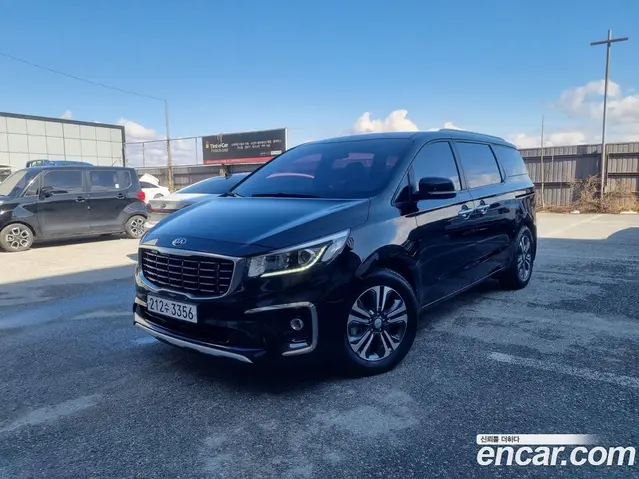 Kia Carnival 2019 2.2 автомат (гидро), миниатюра 1