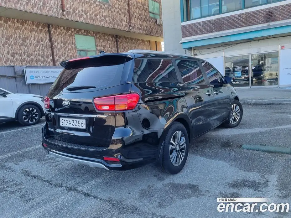 Kia Carnival 2019 2.2 автомат (гидро), фото 3